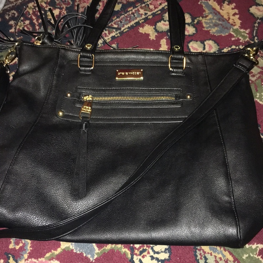 Steve Madden purse with strap